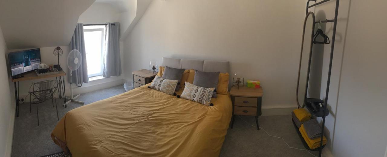 Heritage Holiday Accommodation Pembroke Dock Eksteriør bilde